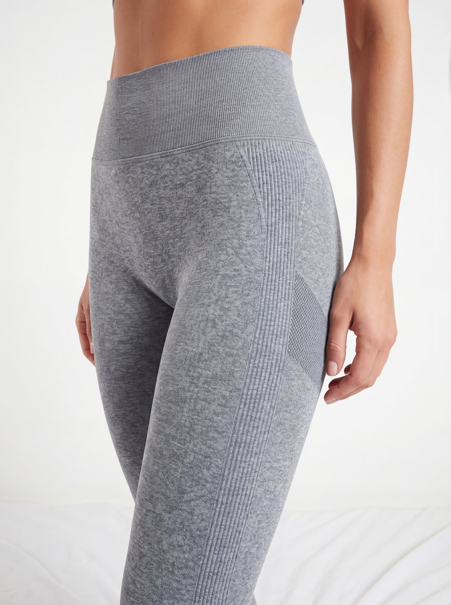Graue Leggings mit Scrunch-Butt-Effekt